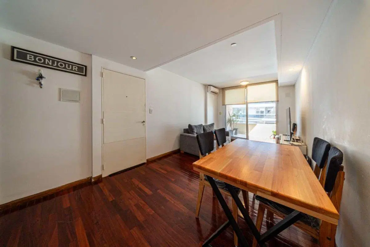 VENTA SEMIPISO CON BALCON 1 DORMITORIO ZONA RIO !! 2