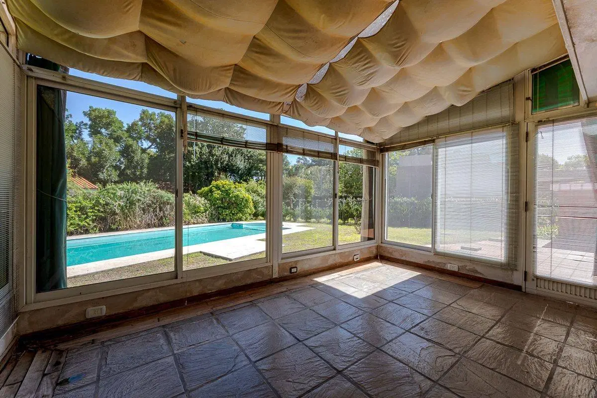 VENTA CASA FISHERTON 4 DORMITORIOS 8