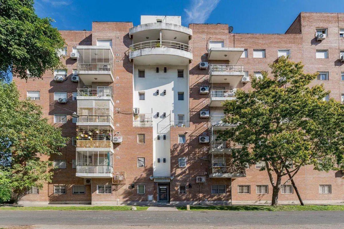 DEPARTAMENTO 3 DORMITORIOS CON COCHERA EN VENTA 4