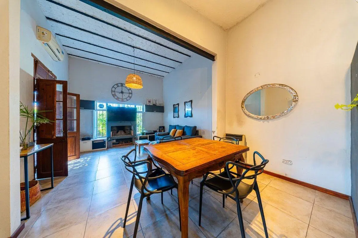 VTA CASA 4 DORM, PATIO Y COCHERA Y JARDIN 3