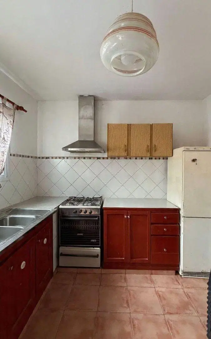 CASA EN VENTA 2 DORMITORIOS, COCHERA FISHERTON 5