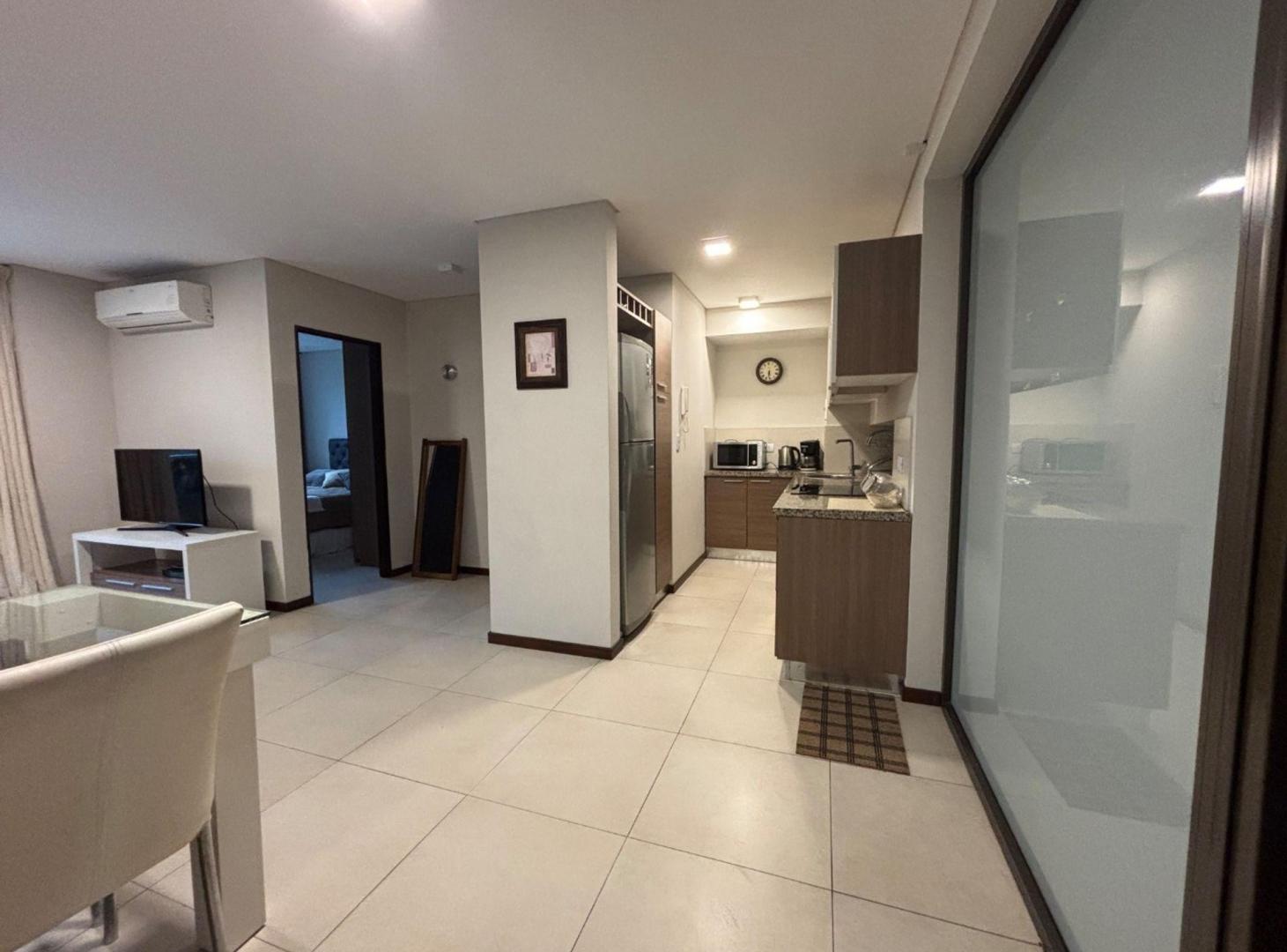 Foto de VTA DEPTO 1 DORMI AMOBLADO COCHERA- CONDO ALTO III, imagen 4