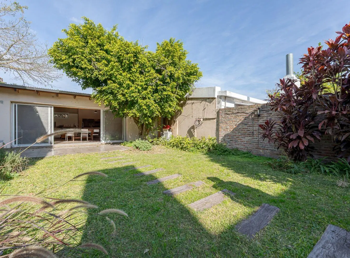 VENTA CASA 2 DORMITORIOS CON QUINCHO Y COCHERA 8