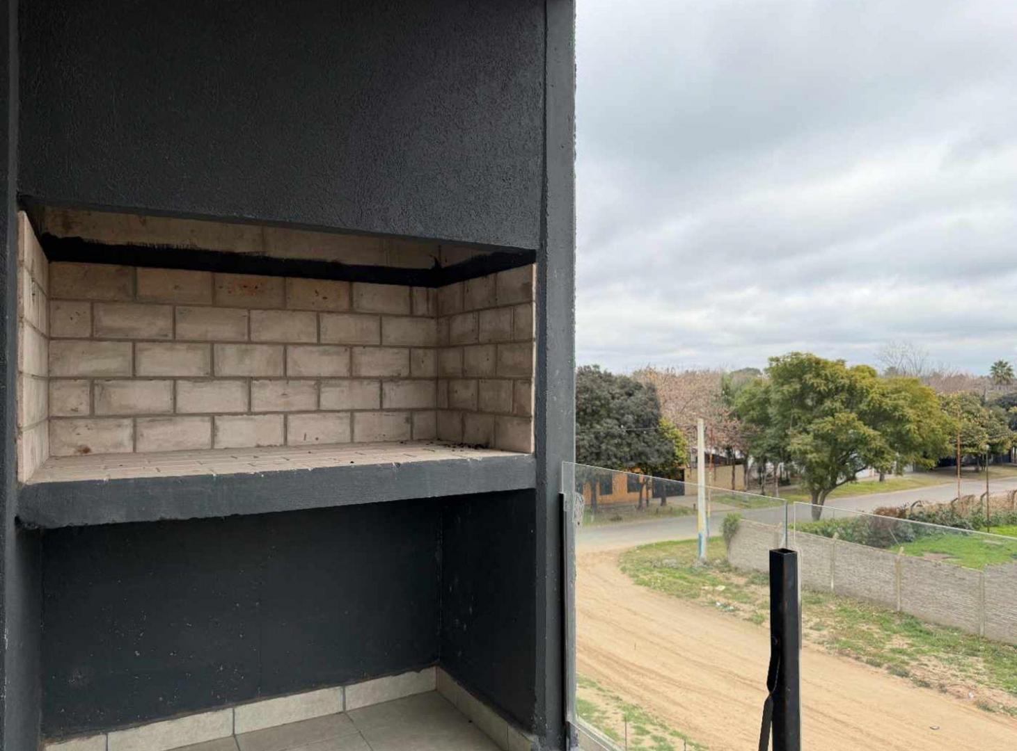 Foto de DEPTO 2 DORMI BALCON C/PARRILLA Y COCHERA EN VENTA, imagen 4