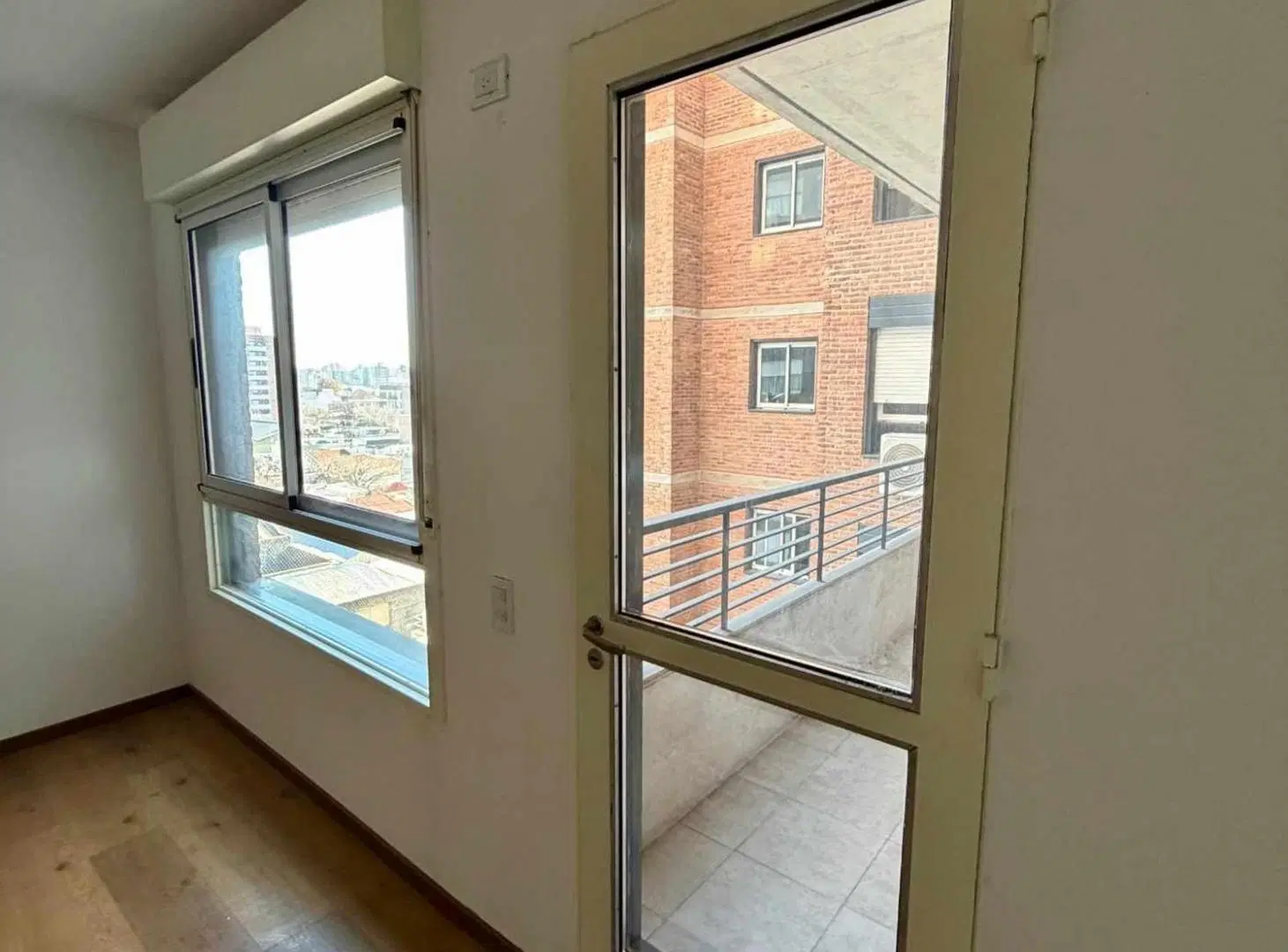 EN VENTA DEPTO 1 DORMITORIO REPUBLICA DE LA SEXTA 4