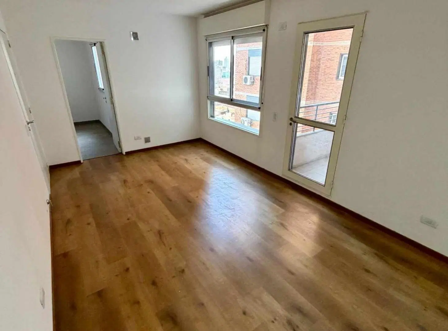 EN VENTA DEPTO 1 DORMITORIO REPUBLICA DE LA SEXTA 3
