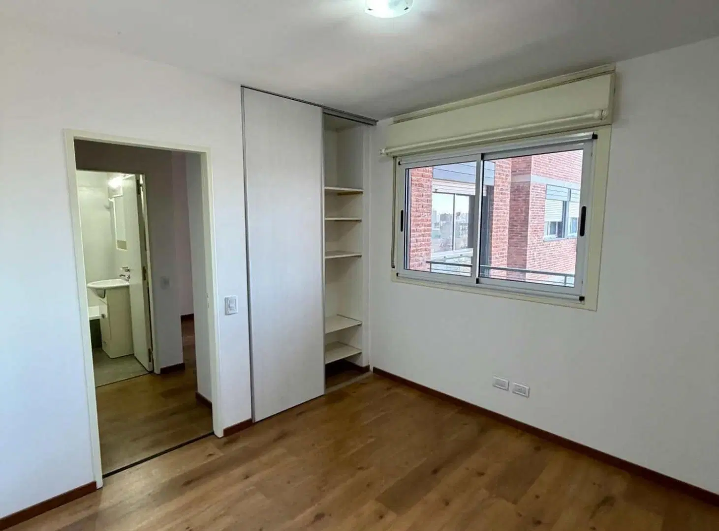 EN VENTA DEPTO 1 DORMITORIO REPUBLICA DE LA SEXTA 8