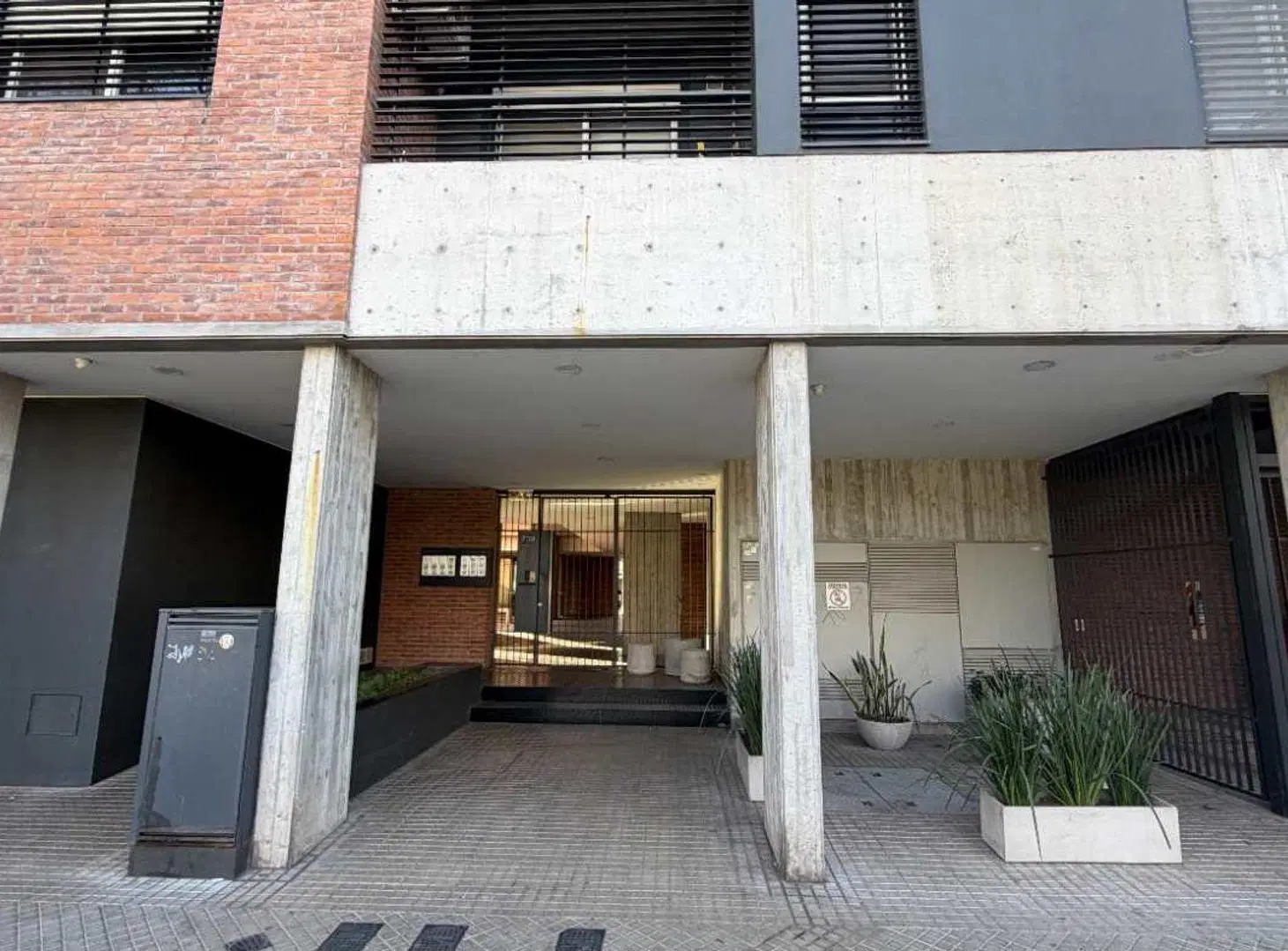 EN VENTA DEPTO 1 DORMITORIO REPUBLICA DE LA SEXTA 2