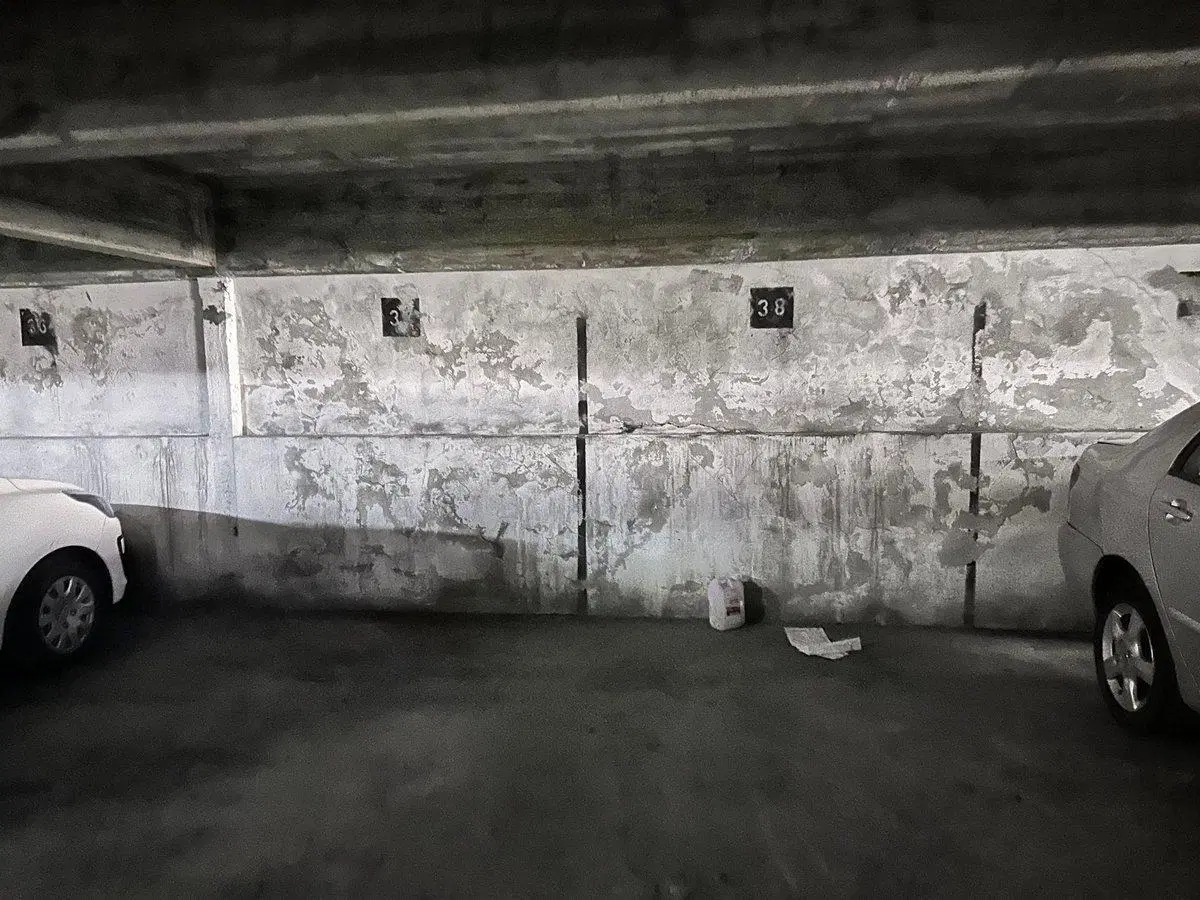 VENTA COCHERA ZONA RÍO 5