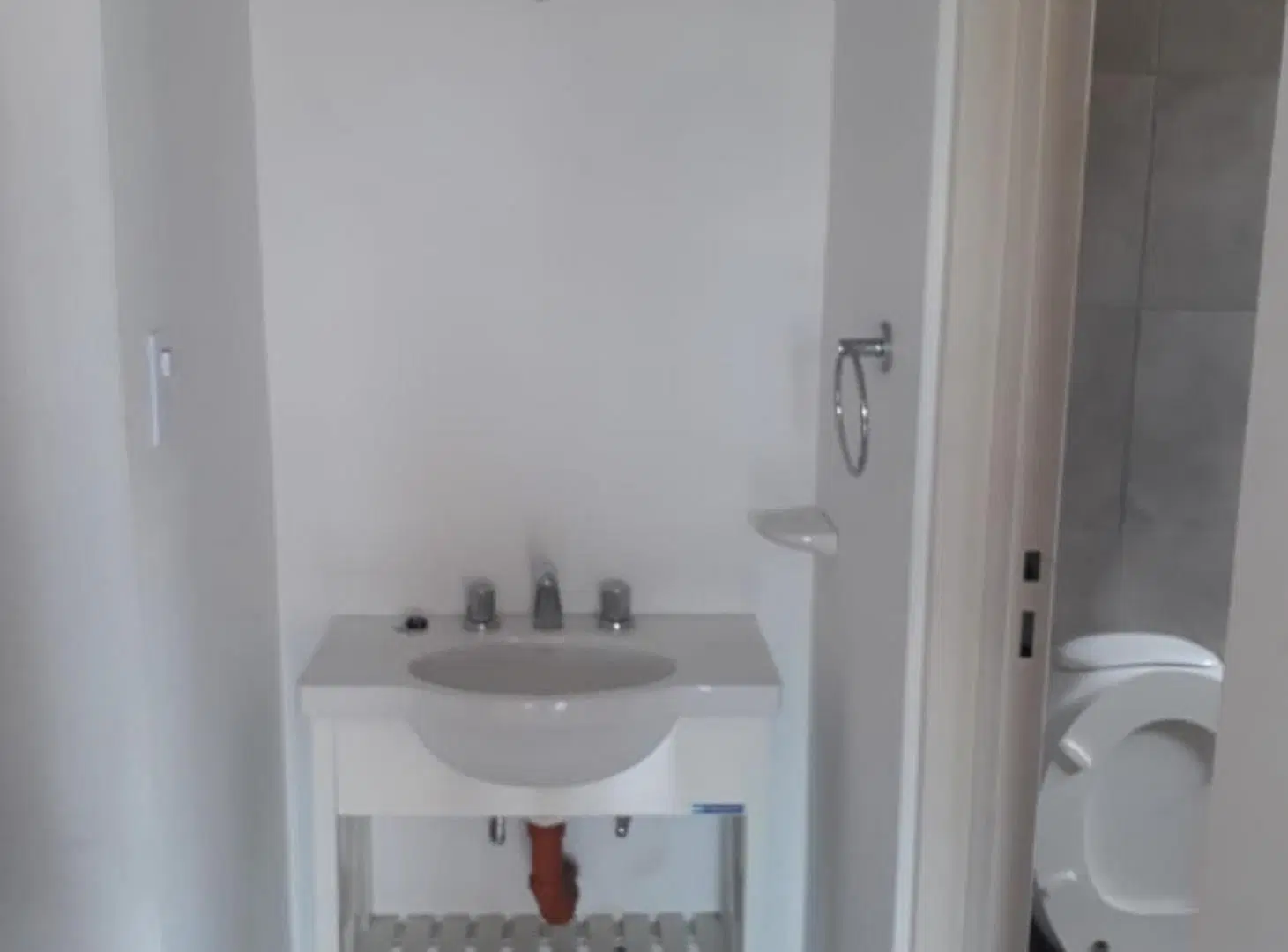 DEPARTAMENTO EN ALQUILER. UN DORMITORIO. BALCÓN. 4