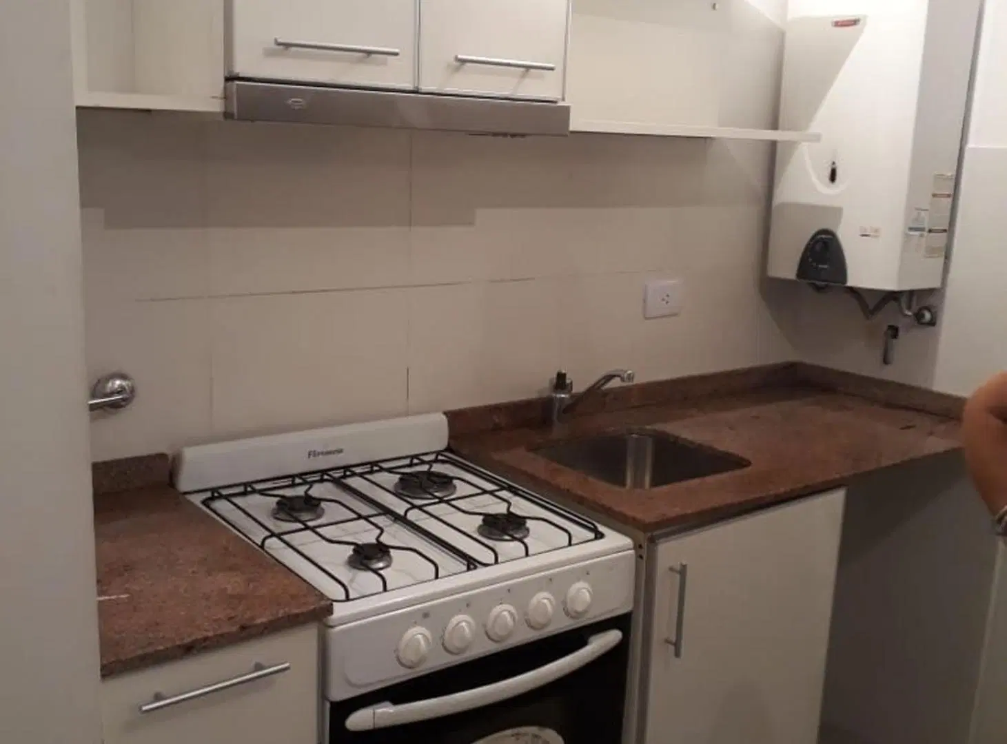 DEPARTAMENTO EN ALQUILER. UN DORMITORIO. BALCÓN. 6