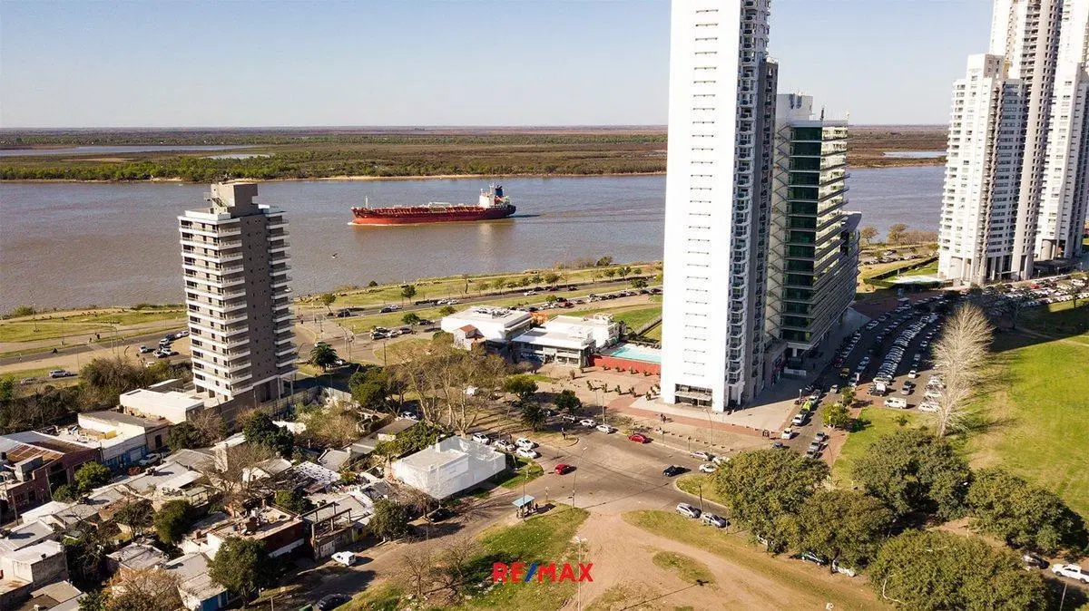 LOTE - CONSTRUCTORA EN VENTA ESQUINA FRANCIA/JUNIN 3