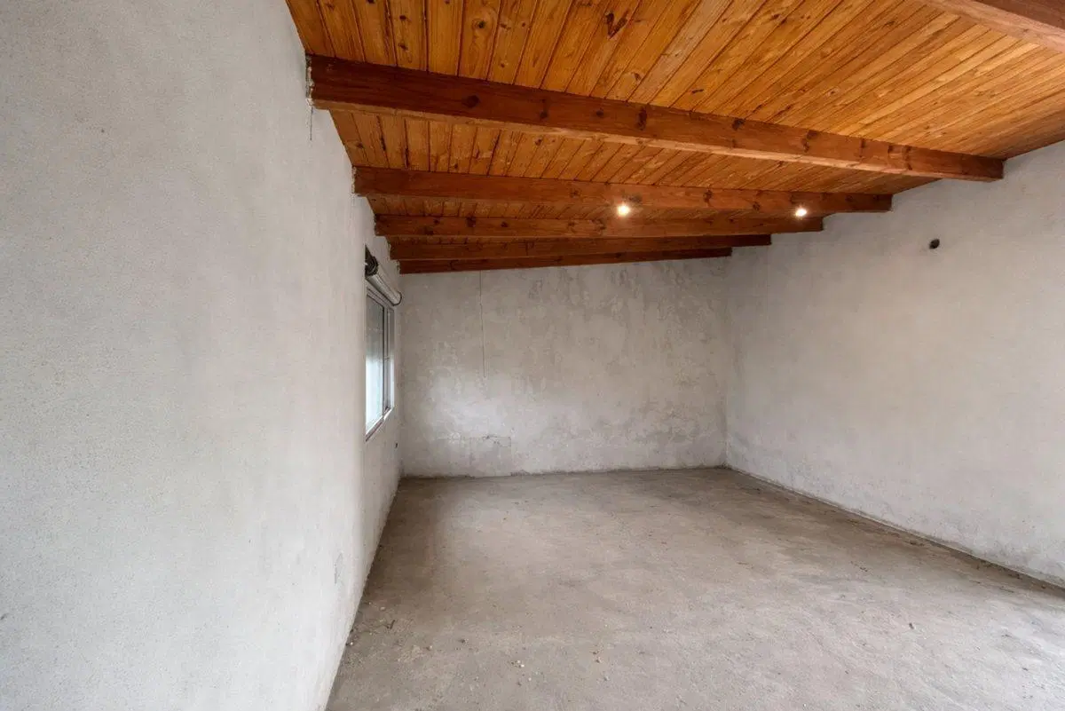 CASA DE 3 DORMITORIOS EN VENTA C/COCHERA 2