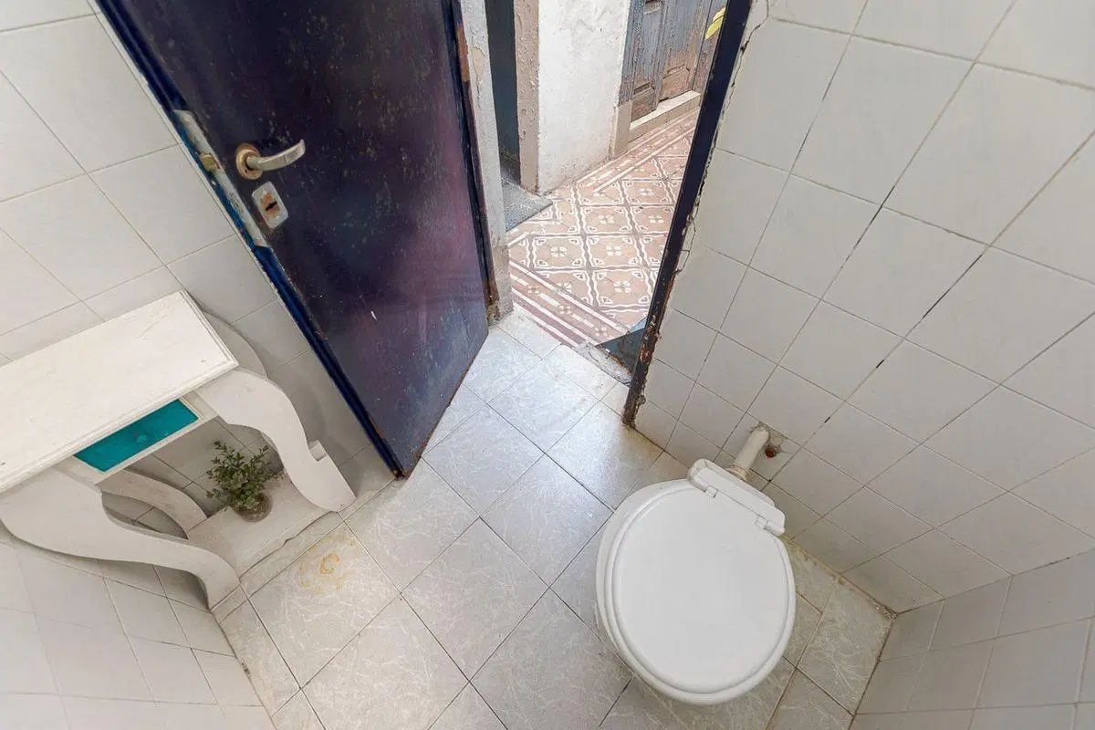 VENTA. CASA/LOTE PARA CONSTRUCTORA.9 DE JULIO 1700 3