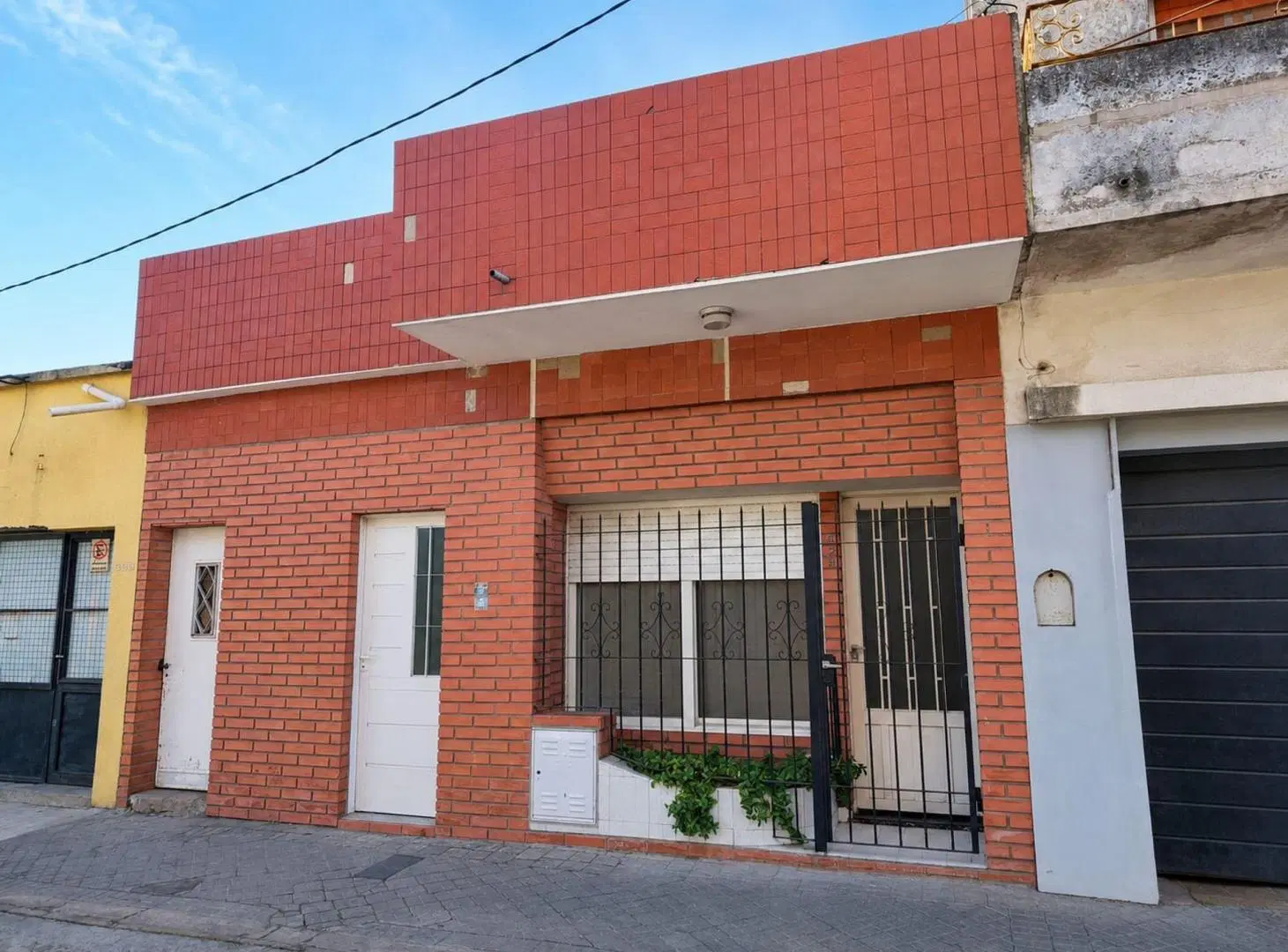 VENTA CASA 1 DORMITORIO en SAN LORENZO 4