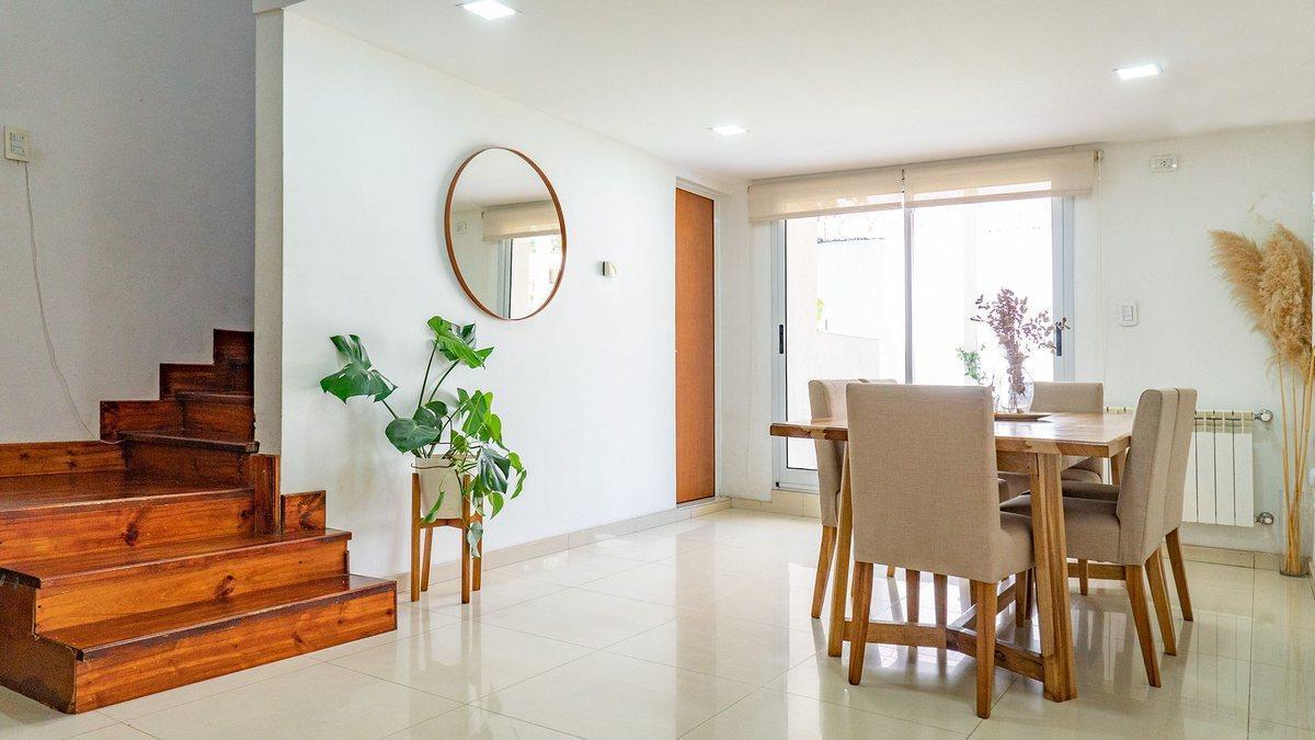 Foto de CASA DE 3 DORMIS - EN VENTA - GALERIA Y JARDIN, imagen 4