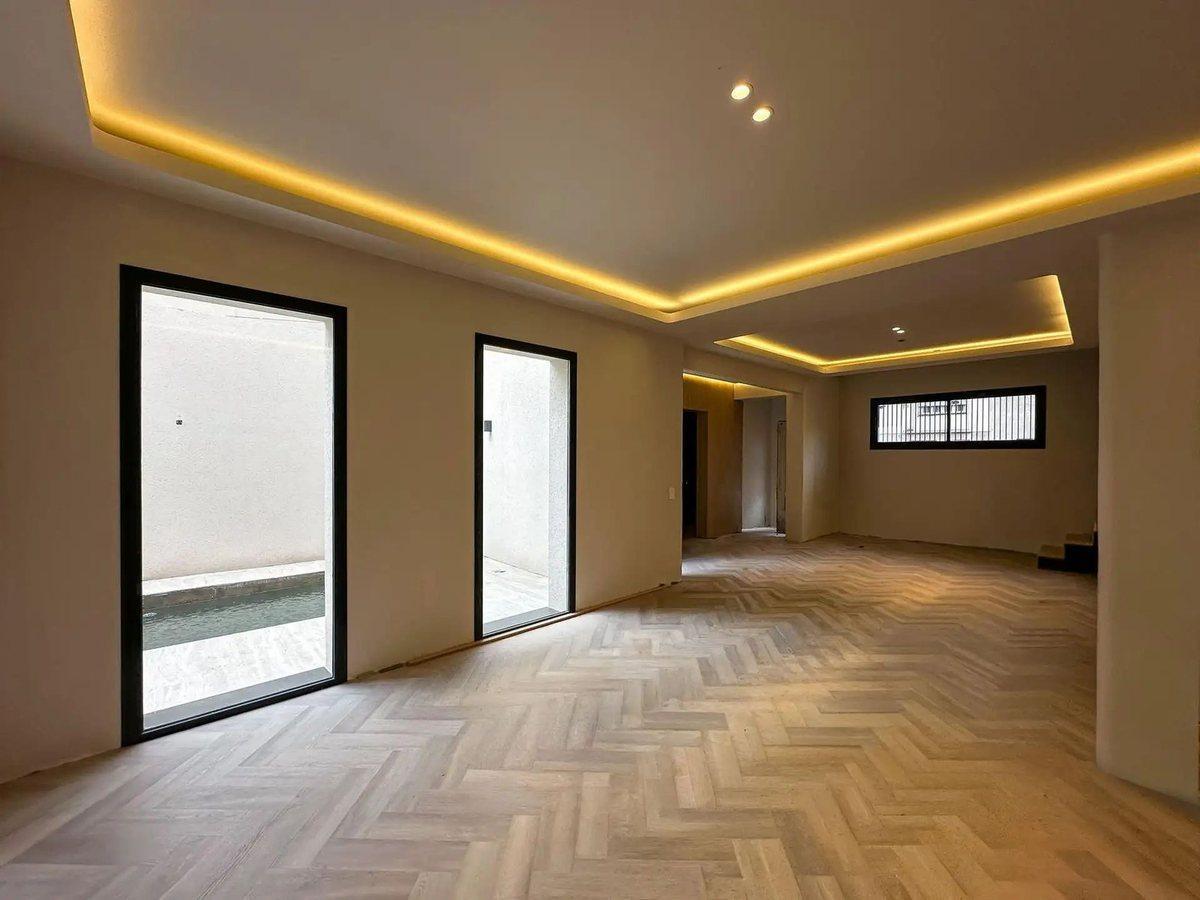 Foto de VENTA CASA 4 DORM PILETA COCHERA ABASTO!!, imagen 4