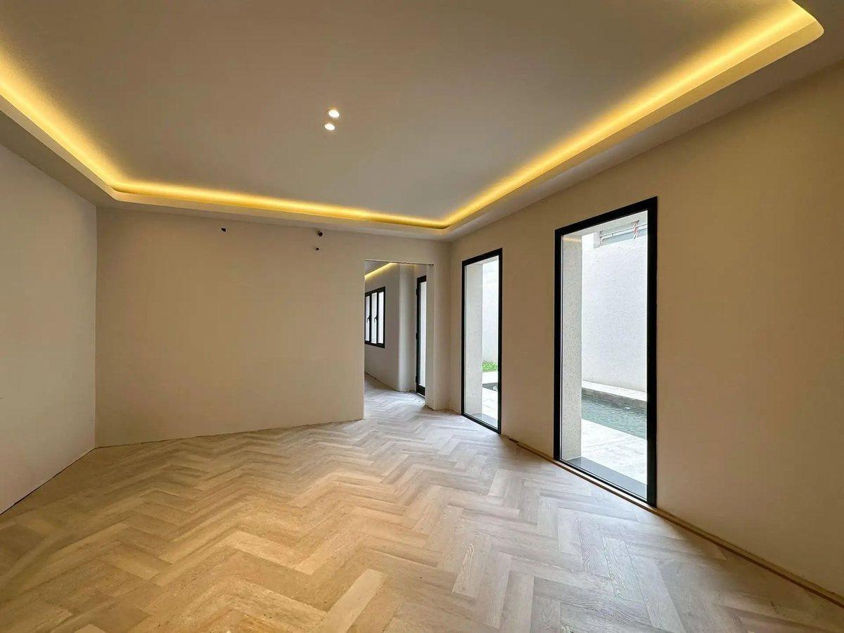 Foto de VENTA CASA 4 DORM PILETA COCHERA ABASTO!!, imagen 1