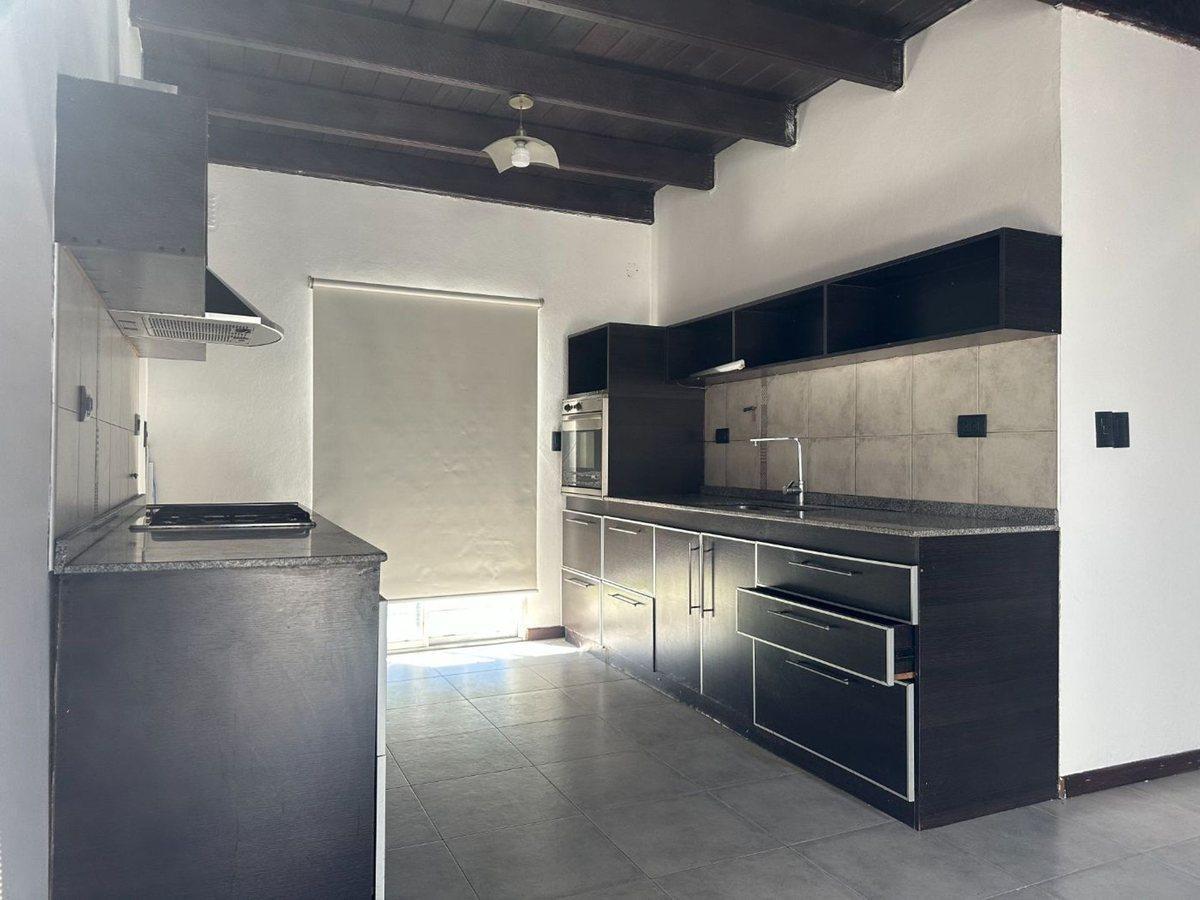 Foto de CASA 2 DORMITORIOS CON PILETA EN VENTA FISHERTON, imagen 5