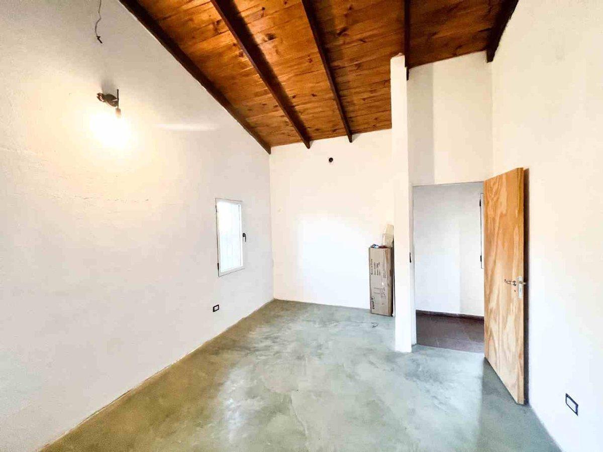 Foto de CASA DE DOS DORMITORIOS - VENTA - OLIVEROS, imagen 5