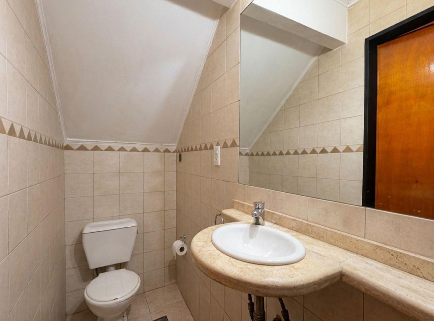 Foto de CASA DE PASILLO DE 3 DORMITORIOS EN VENTA - CENTRO, imagen 1