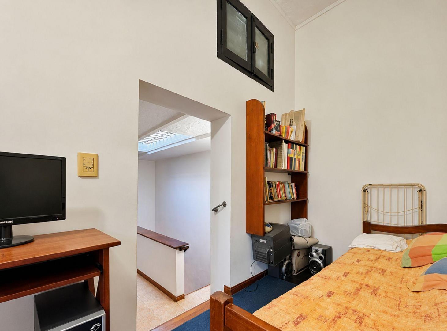 Foto de CASA DE PASILLO DE 3 DORMITORIOS EN VENTA - CENTRO, imagen 5