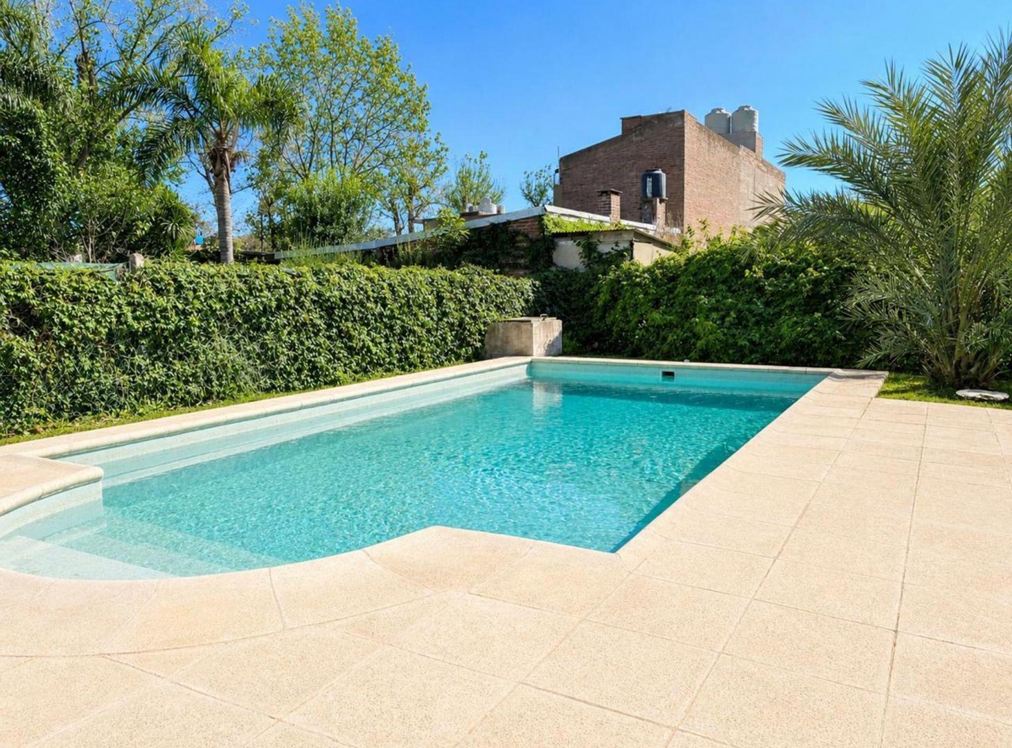 Foto de Venta casa jardín y pileta, Funes, imagen 5