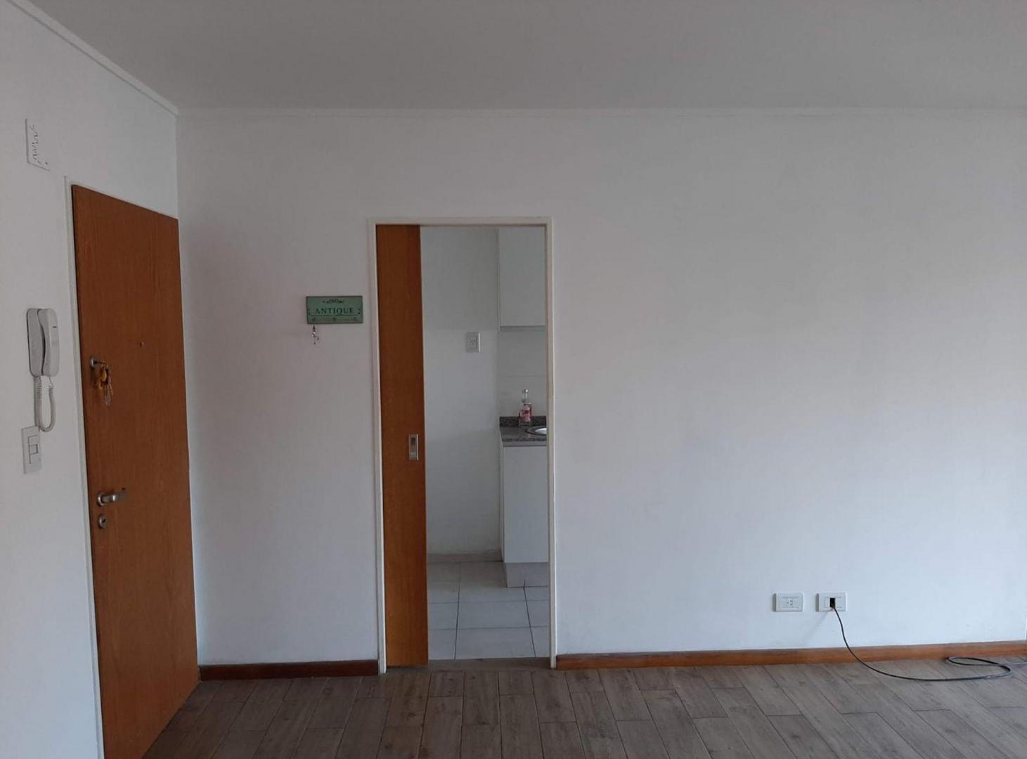 Foto de VENTA DEPARTAMENTO UN DORMITORIO CON BALCON CENTRO, imagen 5