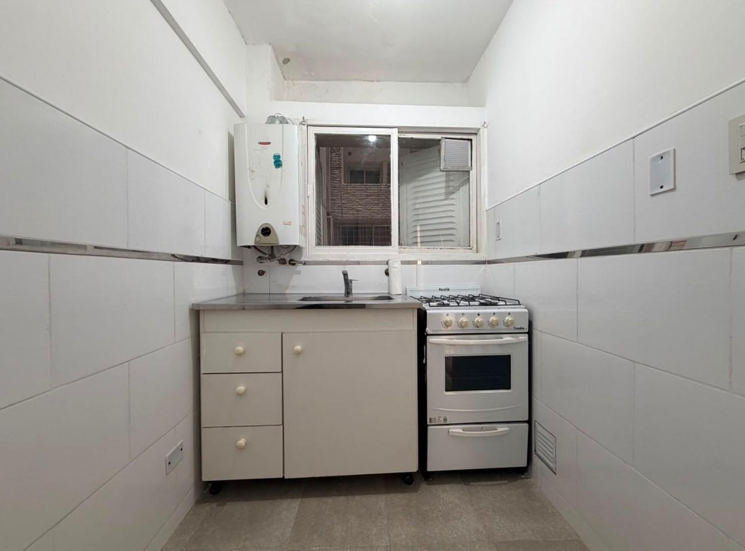 Foto de ALQUILER DEPARTAMENTO 2 DORMITORIOS POR PELLEGRINI, imagen 2