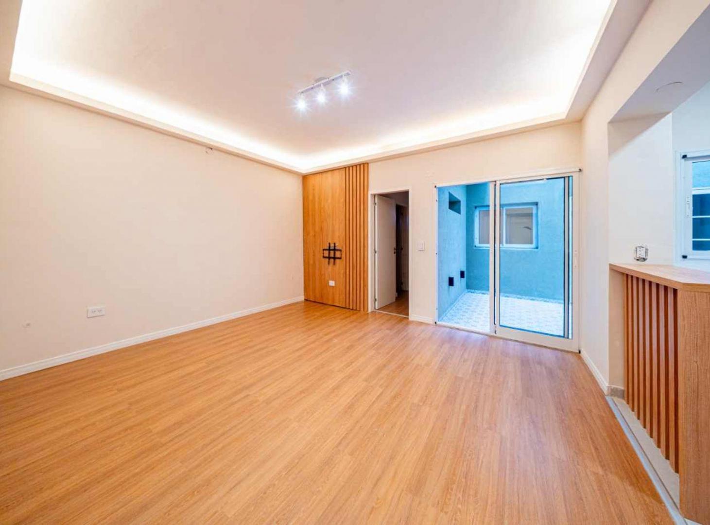 Foto de PH 3 DORMITORIOS PATIO Y 2 BAÑOS ESTRENAR VENTA, imagen 1