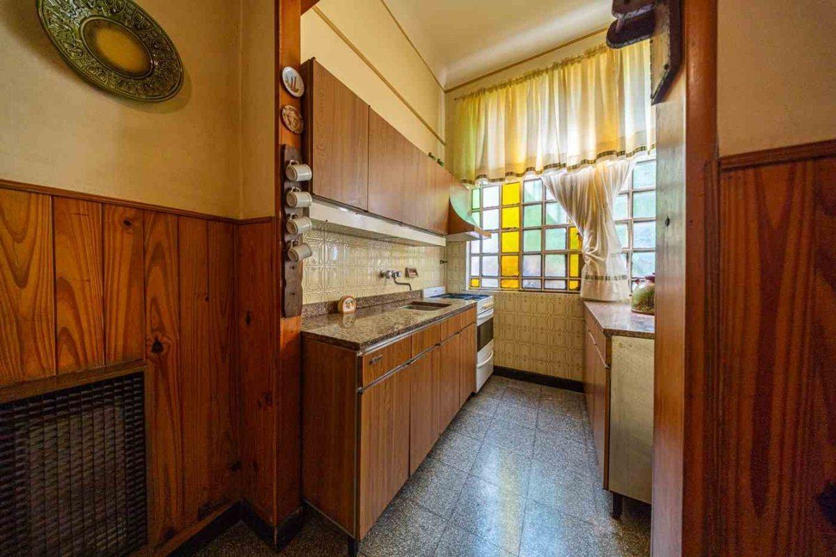 Foto de CASA EN VENTA DE 3 DORMITORIOS COCHERA. ARROYITO, imagen 3