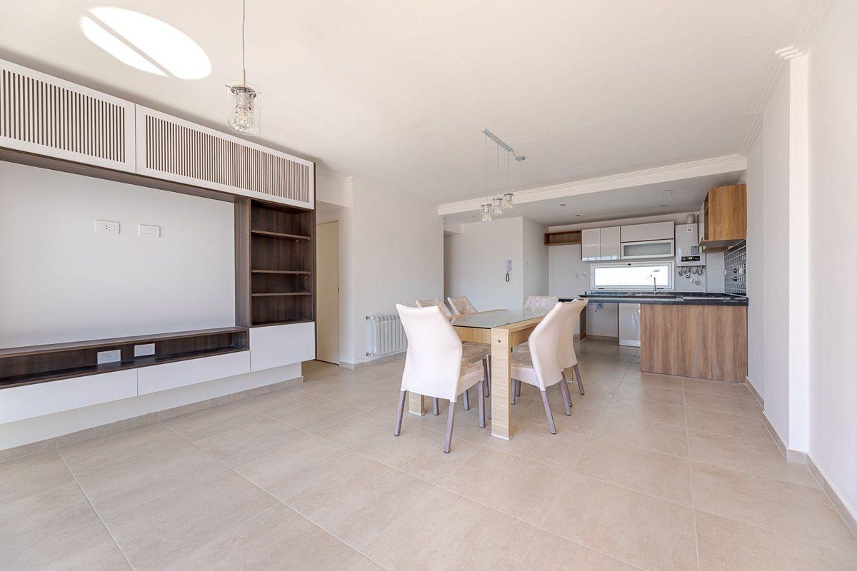 Foto de VENTA DEPTO 3 DORMITORIOS CON COCHERA Y AMENITIES, imagen 2