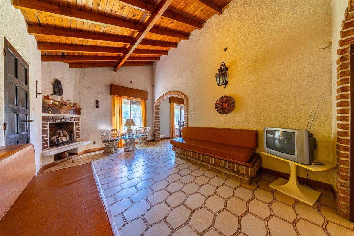Foto de VTA CASA 2 DORMITORIOS Y GRAN TERRENO EN FUNES, imagen 1