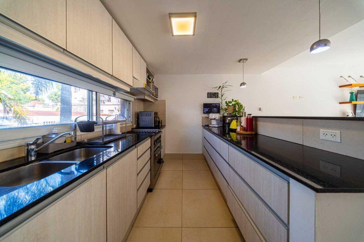 Foto de VENTA DEPARTAMENTO DUPLEX PREMIUM COCHERA ARROYITO, imagen 5