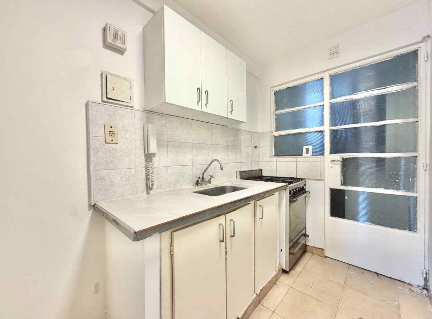 Foto de VENTA DPTO 2 DORMITORIOS PELLEGRINI 700, imagen 1