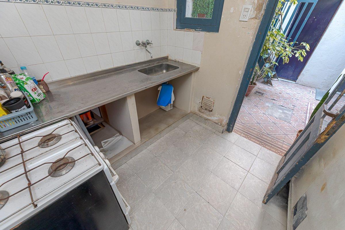 Foto de VENTA. CASA/LOTE PARA CONSTRUCTORA.9 DE JULIO 1700, imagen 4