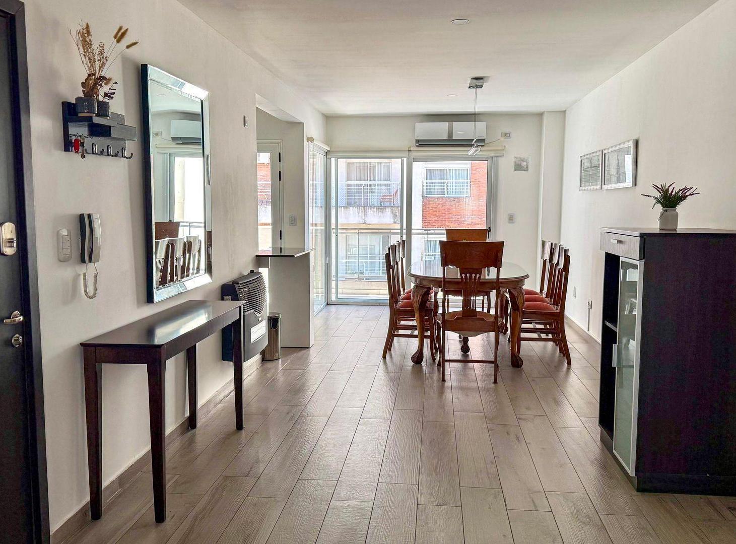 Foto de PISO EXCLUSIVO EN VENTA 2 DORMITORIOS, 2 BALCONES, imagen 2