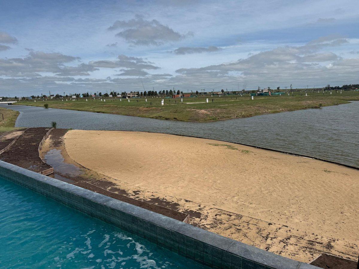 Foto de VENTA LOTE FUNES LAKES FRENTE SUR - OPORTUNIDAD!!, imagen 2