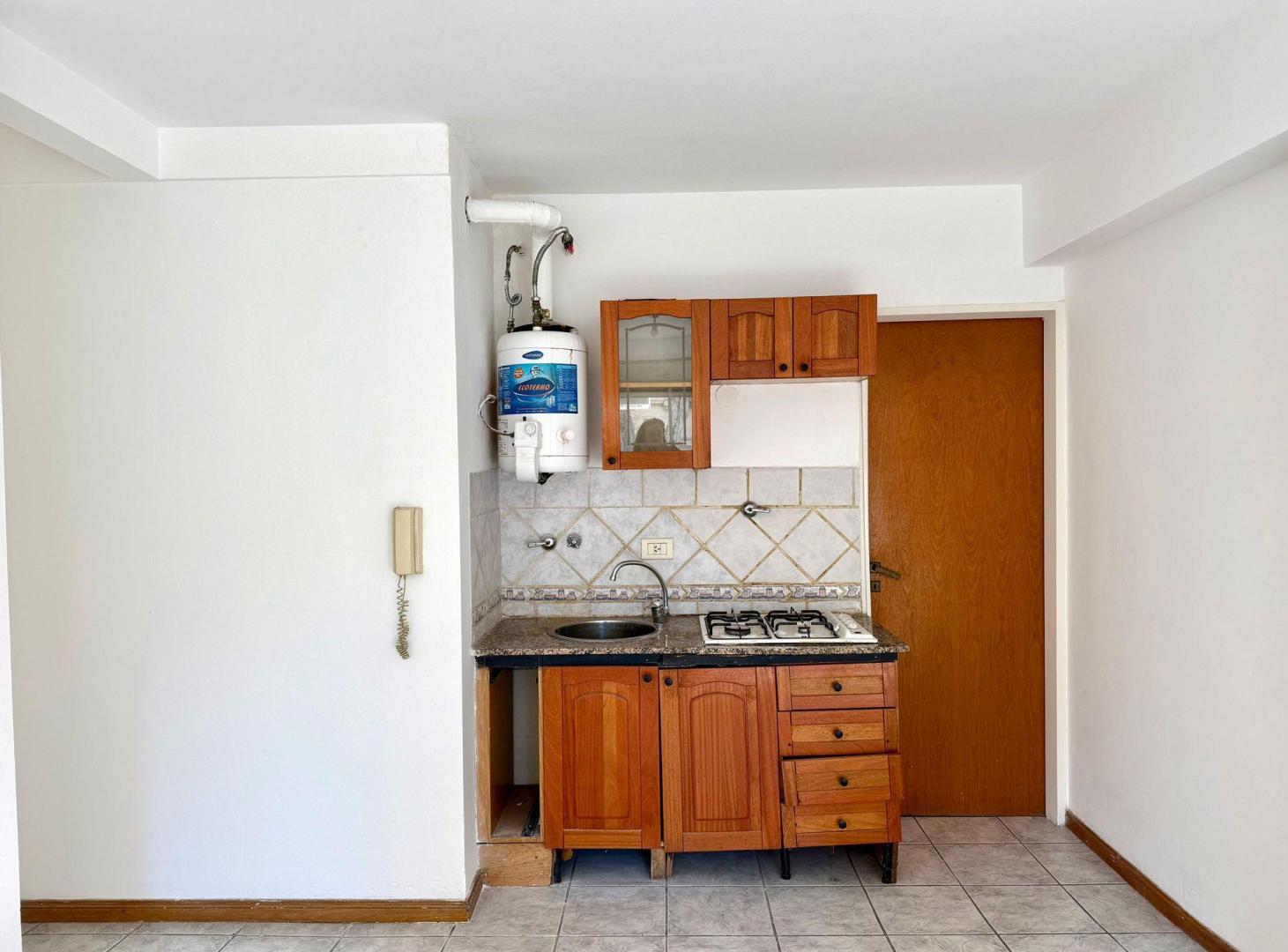 Foto de VENTA MONOAMBIENTE PICHINCHA - ASCENSOR, imagen 1