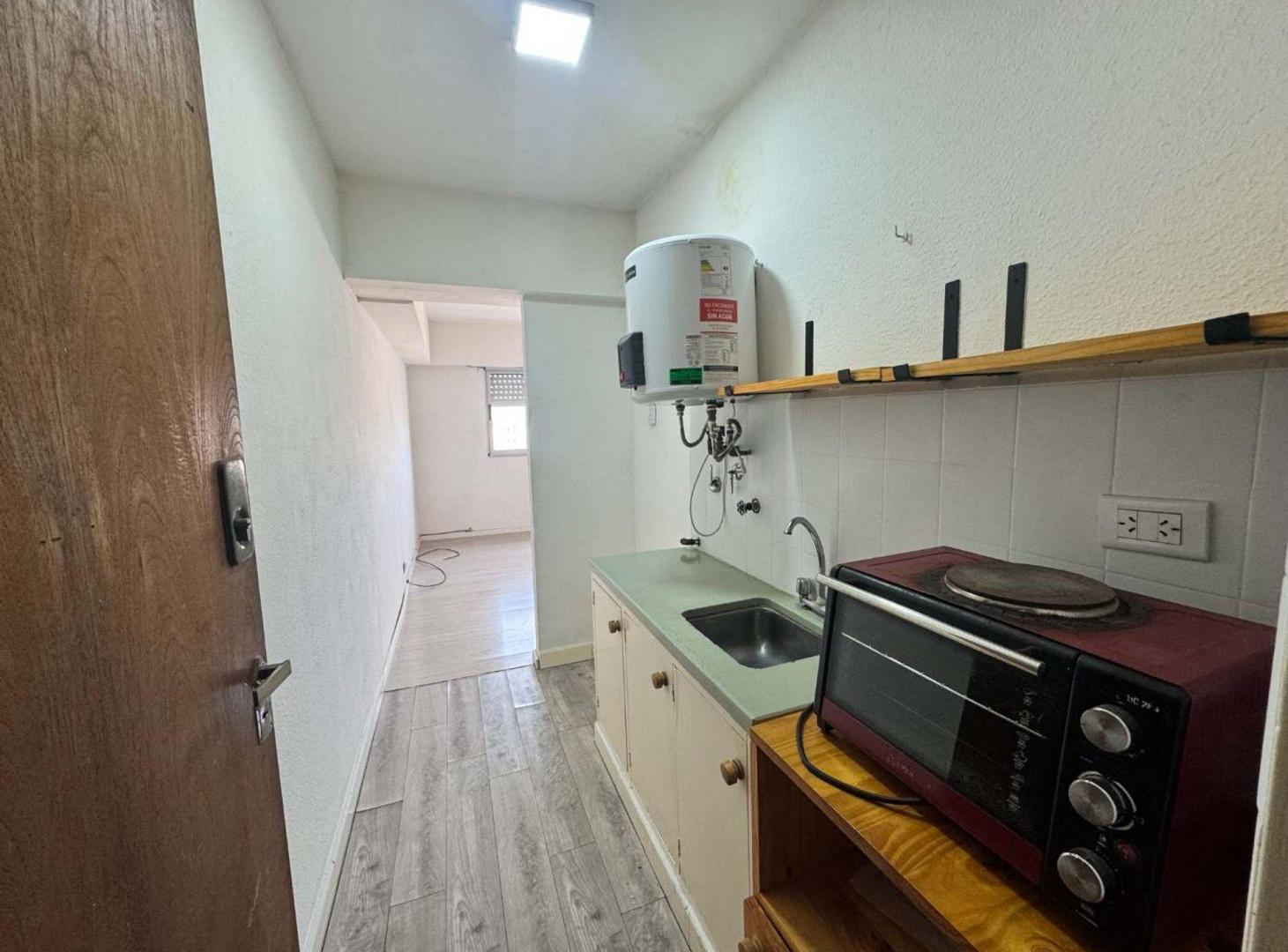 Foto de VENTA MONOAMBIENTE - APTO CREDITO - ABASTO, imagen 4