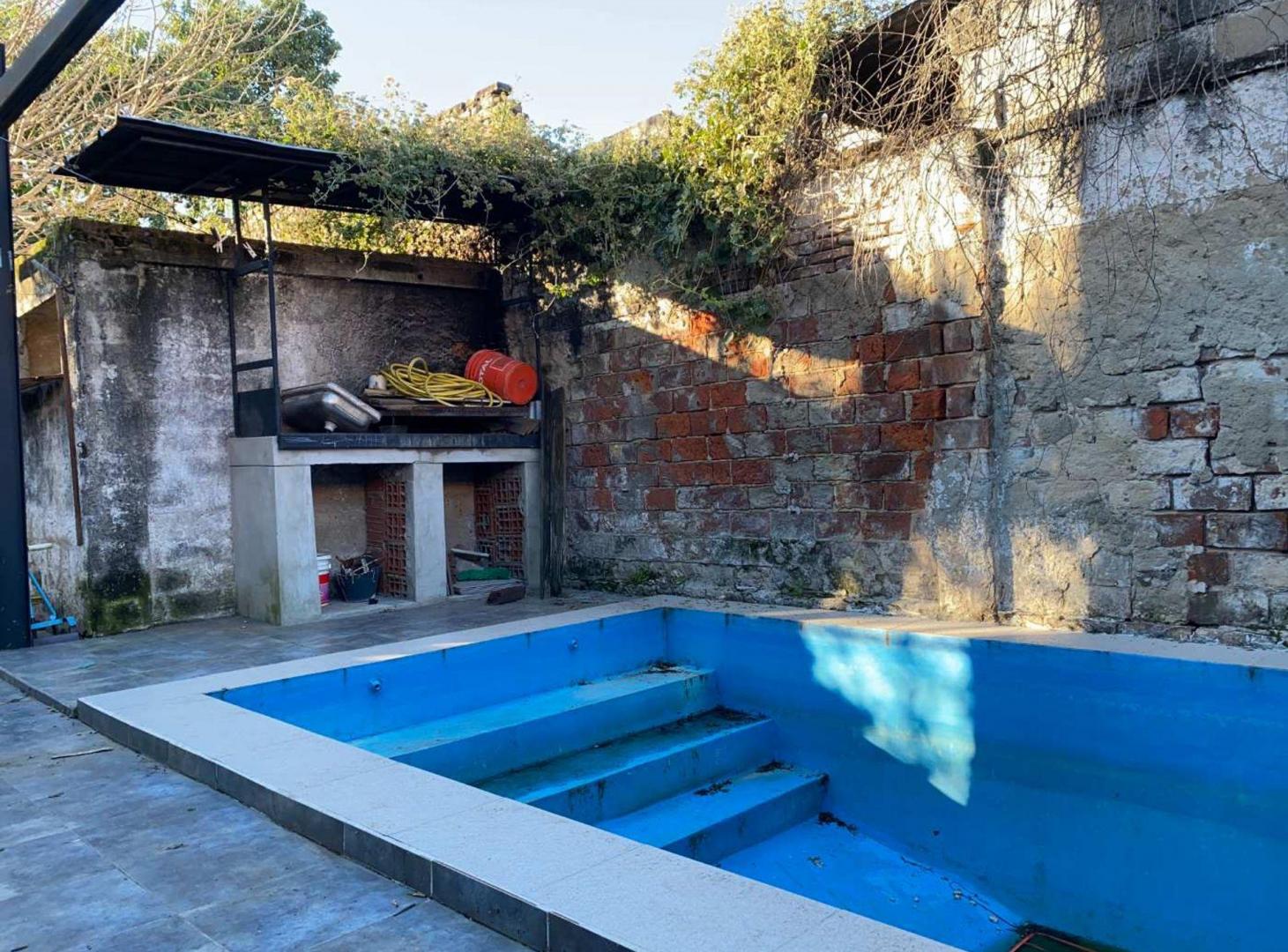 Foto de CASA CON PILETA Y COCHERA, imagen 2