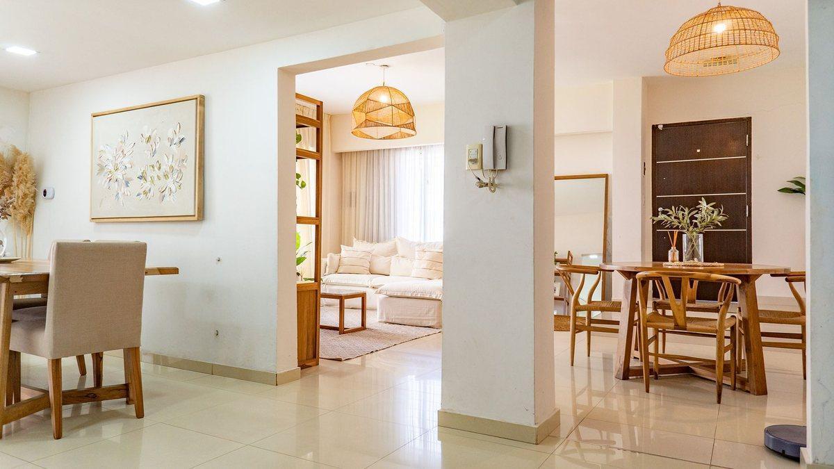 Foto de CASA DE 3 DORMIS - EN VENTA - GALERIA Y JARDIN, imagen 2
