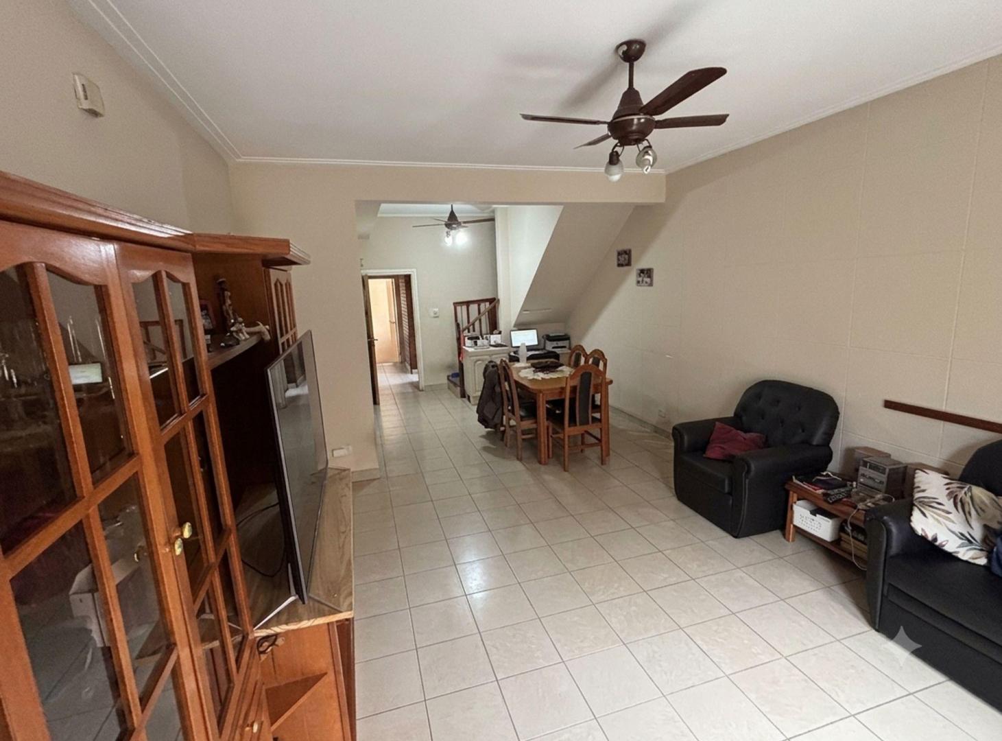Foto de Casa de 3 dormitorios con cochera y amplia terraza, imagen 3
