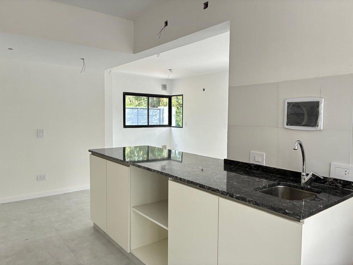 Foto de Casa estrenar tres dormitorios pileta Apta Credito, imagen 5