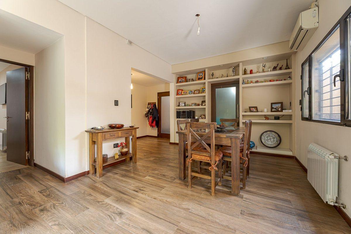 Foto de VENTA CASA DE 3 DORMITORIOS CON PATIO ZONA SUR, imagen 2