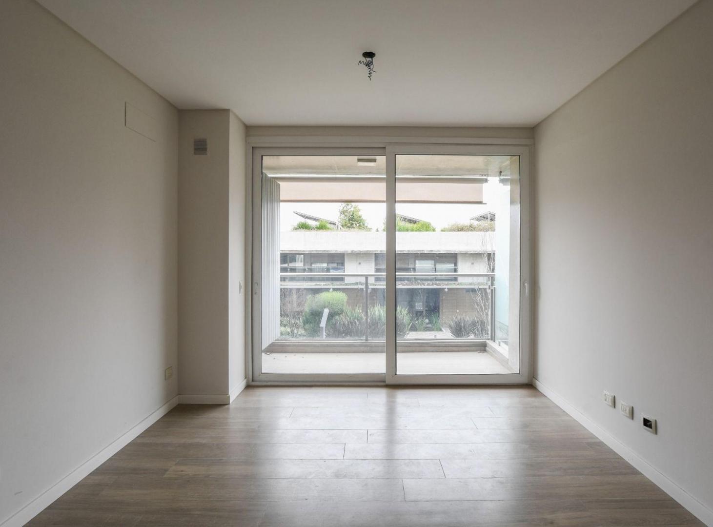 Foto de VENTA - 1 DORMITORIO CONDO NORTE - CON COCHERA, imagen 5