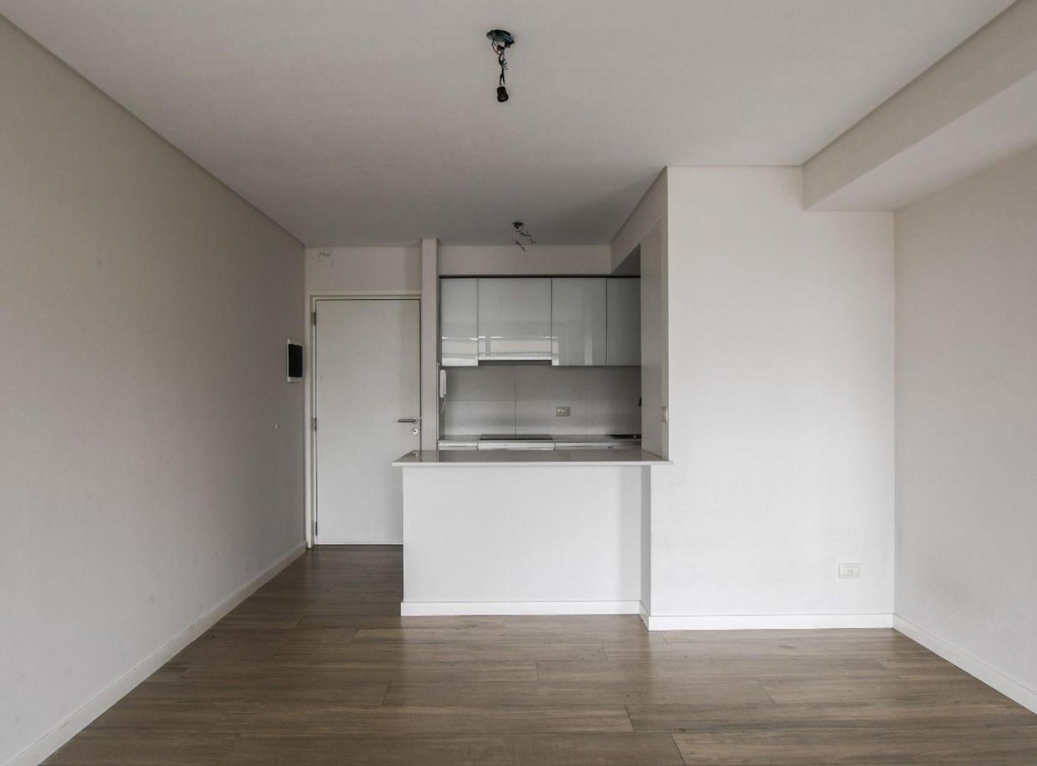 Foto de VENTA - 1 DORMITORIO CONDO NORTE - CON COCHERA, imagen 2