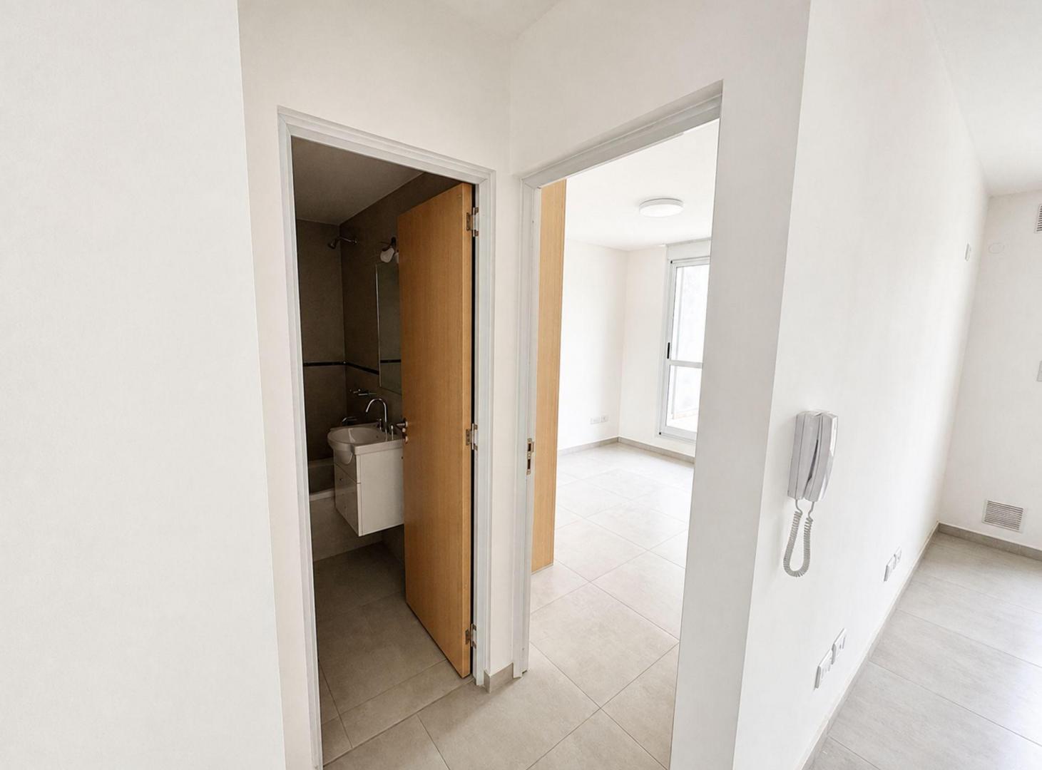 Foto de VENTA 1 DORMITORIO CON PATIO EXCLUSIVO | PICHINCHA, imagen 4