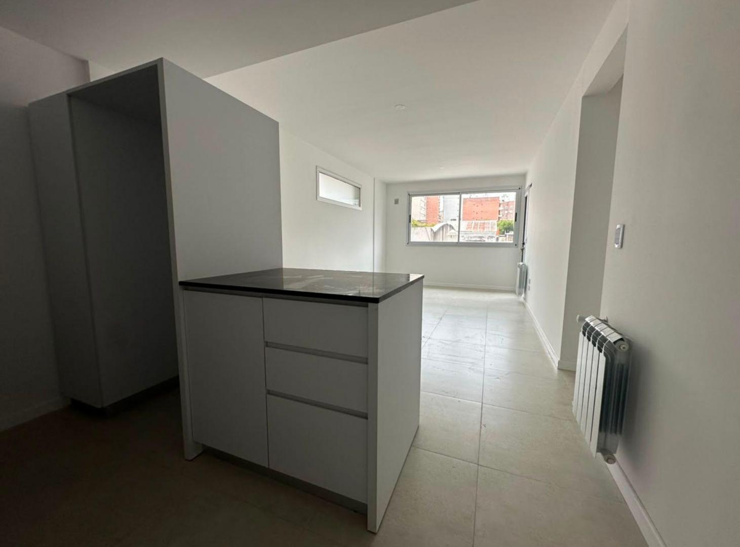 Foto de VENTA DEPARTAMENTO 2 DORMITORIOS CON BALCÓN, imagen 1