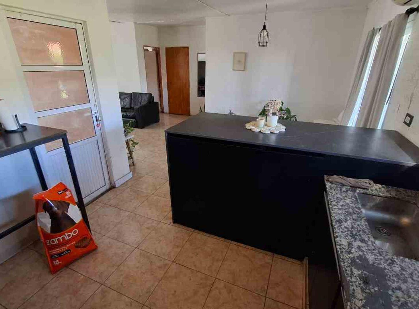 Foto de CASA 2 DORMITORIOS + GALERIA + PILETA, imagen 3